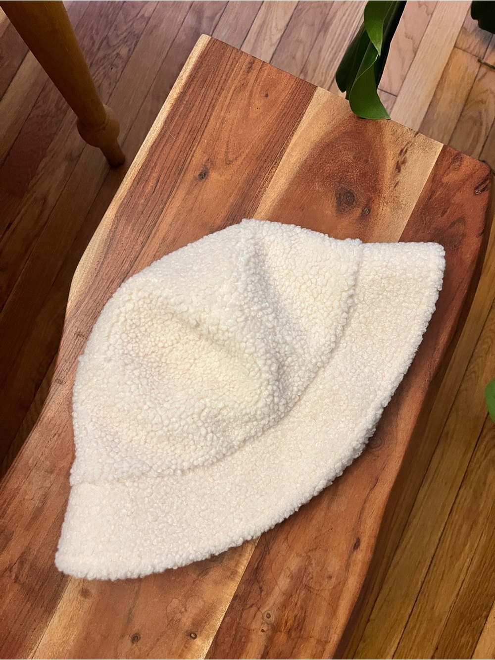 Uniqlo Cream Sherpa Bucket Hat